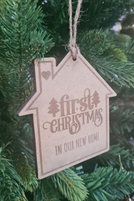 Ahşap Yılbaşı Ağacı Süsü First Christmas In Our New Home Yazılı Ağaç Süsü - 3