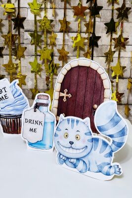 Alice in Wonderland Tema Doğum Günü Ayaklı Pano Seti Alice in Wonderland Doğum Günü Masa Üstü Panolar - 2