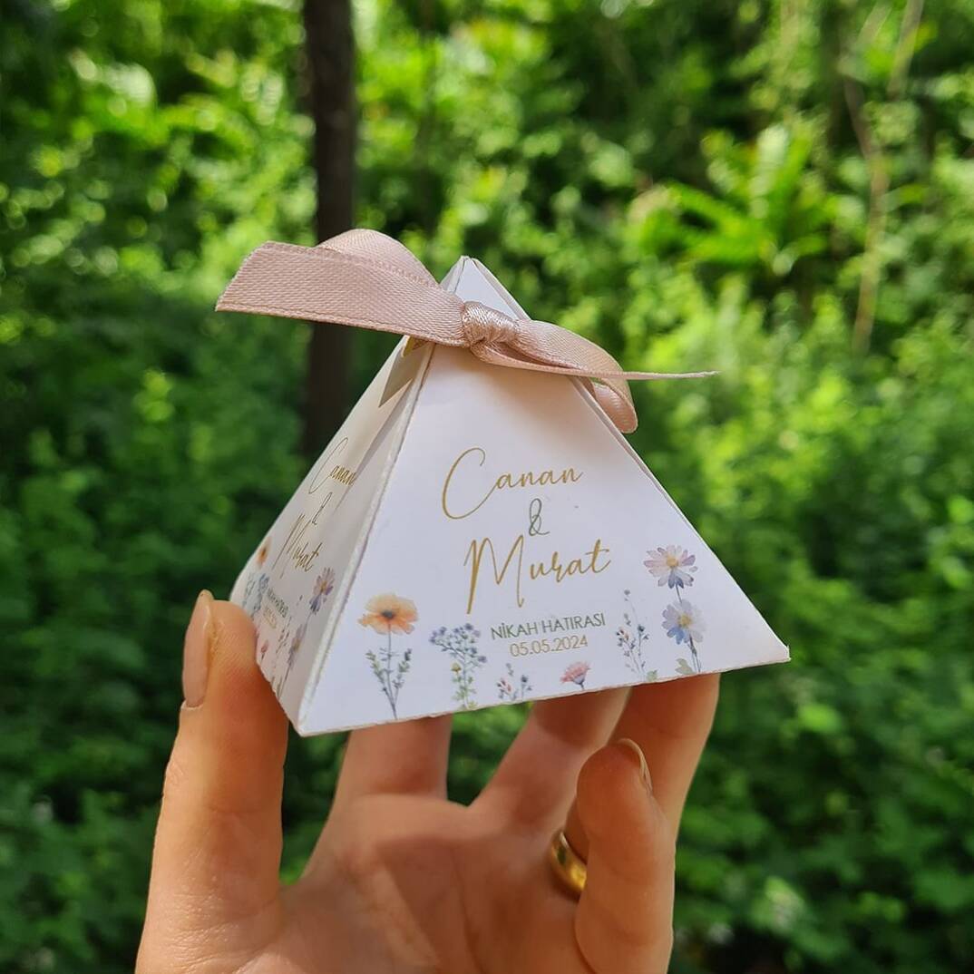 Bahar Çiçekleri Konsept Piramit Şekilli Nikah Şekeri - 1