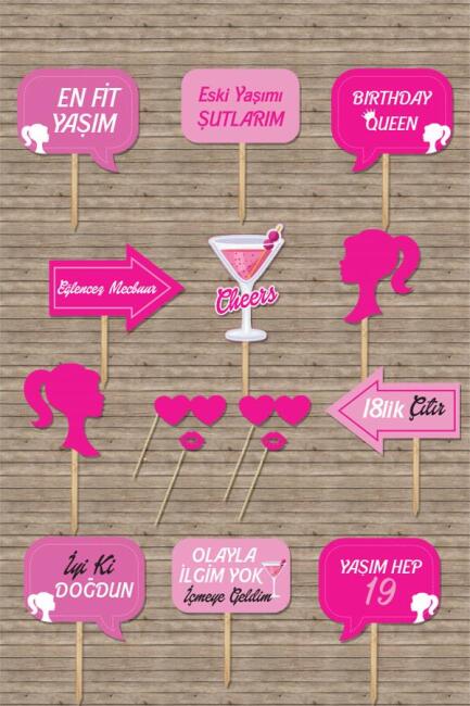 Doğum Günü Konuşma Balonları El Pankartları Barbie Konsept 