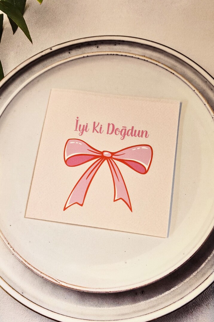 Fiyonk Tema Doğum Günü Peçetesi İyi Ki Doğdun 12li Pembe Kare Kumaş Dokulu 12 Adet - 1