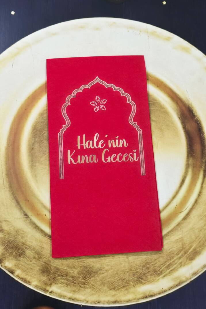 Gold Çerçeve Kına Konsept Baskılı Kırmızı Peçete - 1