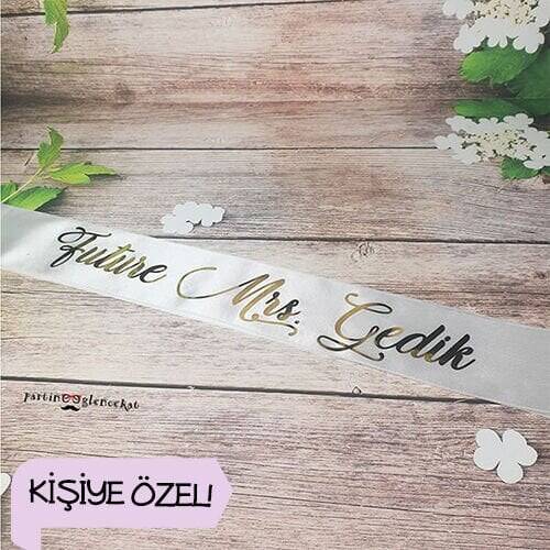 Gold Varak Baskılı Future Mrs Kişiye Özel Beyaz Kuşak - 1