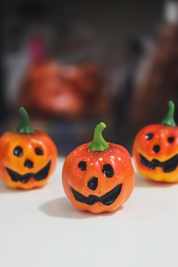 Halloween Gülen Surat Balkabağı Figür Süs 7cm - 3 Lü Set Cadılar Bayramı Kabak Figür Masa Süsleri 3 Adet - 1