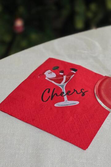 Kadehte Noel Baba Cheers Baskılı Yılbaşı Peçete Kare Kokteyl Peçetesi - Kırmızı Kare Peçete 12li Paket - 4