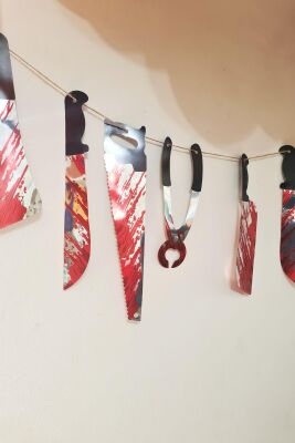 Kanlı Bıçak Satır Testere Banner Cadılar Bayramı Süsleri İpe Dizili Banner Süs Halloween Süsleri - 3