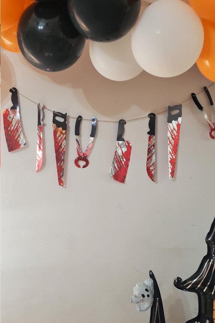 Kanlı Bıçak Satır Testere Banner Cadılar Bayramı Süsleri İpe Dizili Banner Süs Halloween Süsleri - 4