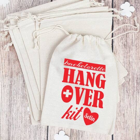 Kırmızı Kalp Detay İsim Baskılı Hangover Kit Bez Kese - 1