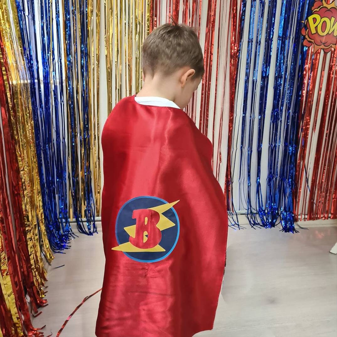 Kişiye Özel Baskılı Super Kahraman Kırmızı Pelerin - 1