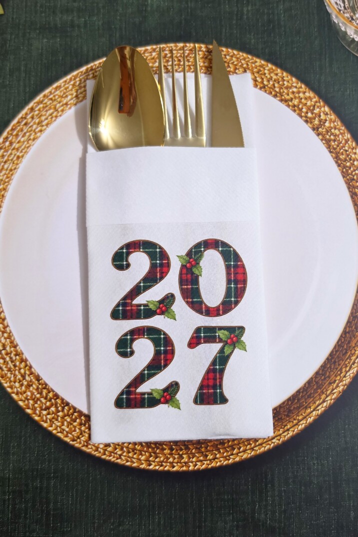 Kumaş Dokulu Beyaz 2027 Ekose Tasarım Yılbaşı Peçetesi – 6’lı Paket - 1