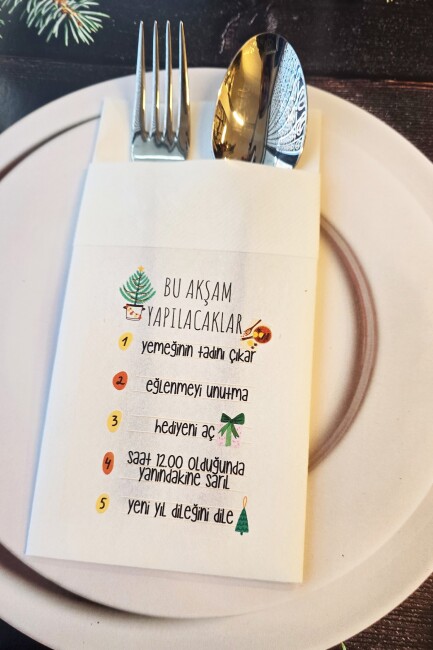 Kumaş Dokulu Beyaz Yılbaşında Yapılacaklar Baskılı Cepli Yılbaşı Peçetesi 6lı Paket - 1