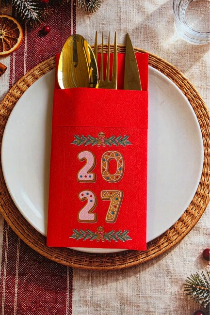Kumaş Dokulu Kırmızı 2027 Kurabiye Adam Gingerbread Tasarım Baskılı Cepli Yılbaşı Peçetesi 6lı