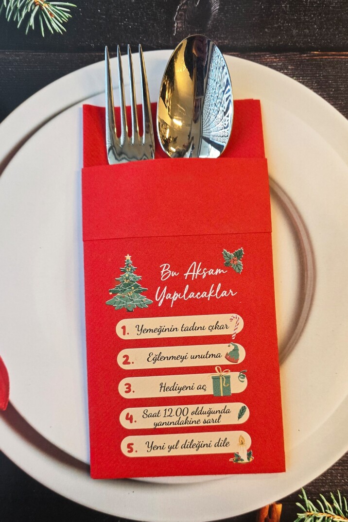 Kumaş Dokulu Kırmızı Yılbaşında Yapılacaklar Tasarım Baskılı Cepli Yılbaşı Peçetesi 6lı Paket - 2