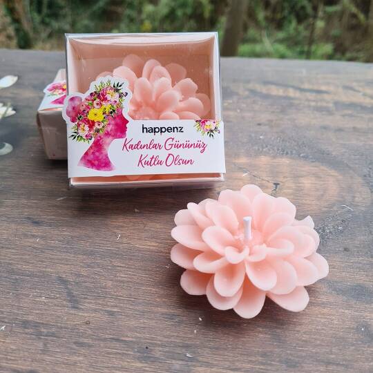 Lotus Mum Özel Kesim Kutulu Pembe Renk Kadınlar Günü Hediyesi - 1