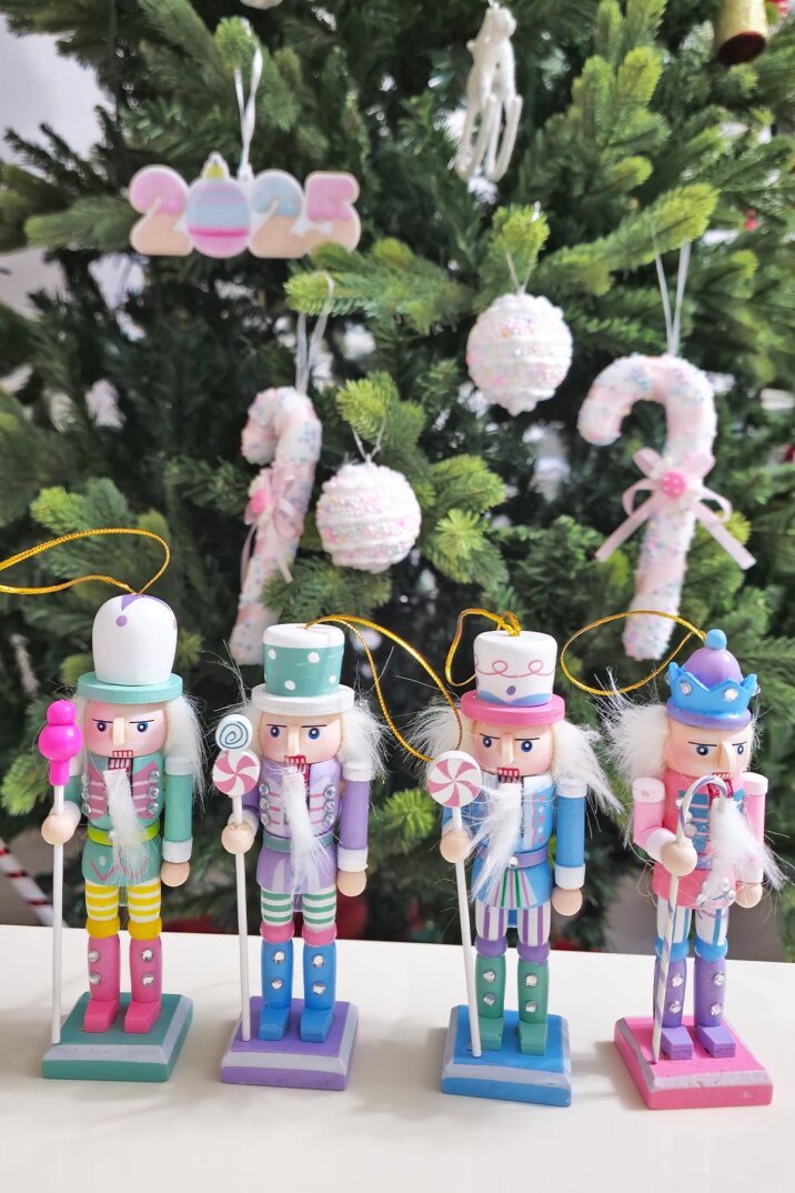 Makaron Renkler Kurşun Askerler 4lü Yılbaşı Kurşun Asker Figürleri Yılbaşı Ağaç Süsleri Nutcracker Masa Süsleri 4lü - 1