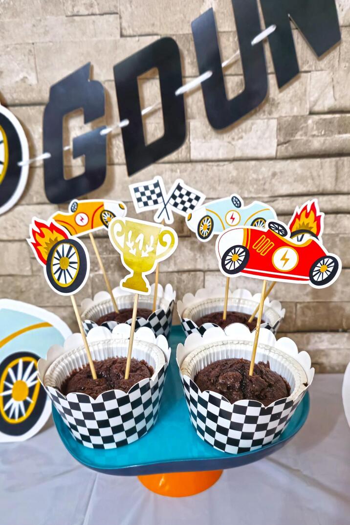 Retro Yarış Arabaları Konsept Kürdan Süsleri Cupcake Süsleri Lüks Büyük Boy 10lu Paket - 3