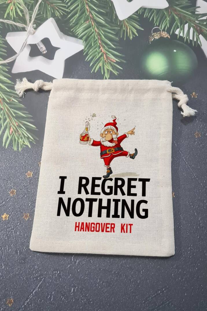 Sarhoş Noel Baba Regret Nothing Hangover Kit Kesesi - 1