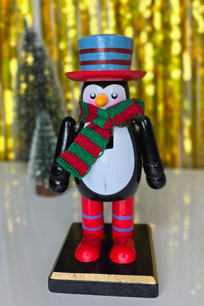 Sevimli Penguen Fındıkkıran Masa Üstü Süs Obje Atkılı Penguen Yılbaşı Masa Süsü 16cm - 2