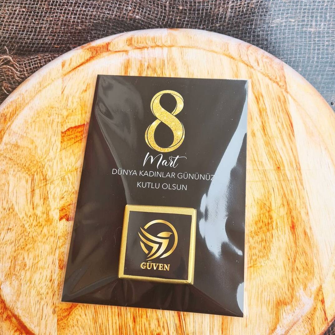 Siyah Gold Çikolatalı Kadınlar Günü Hediyesi - 1