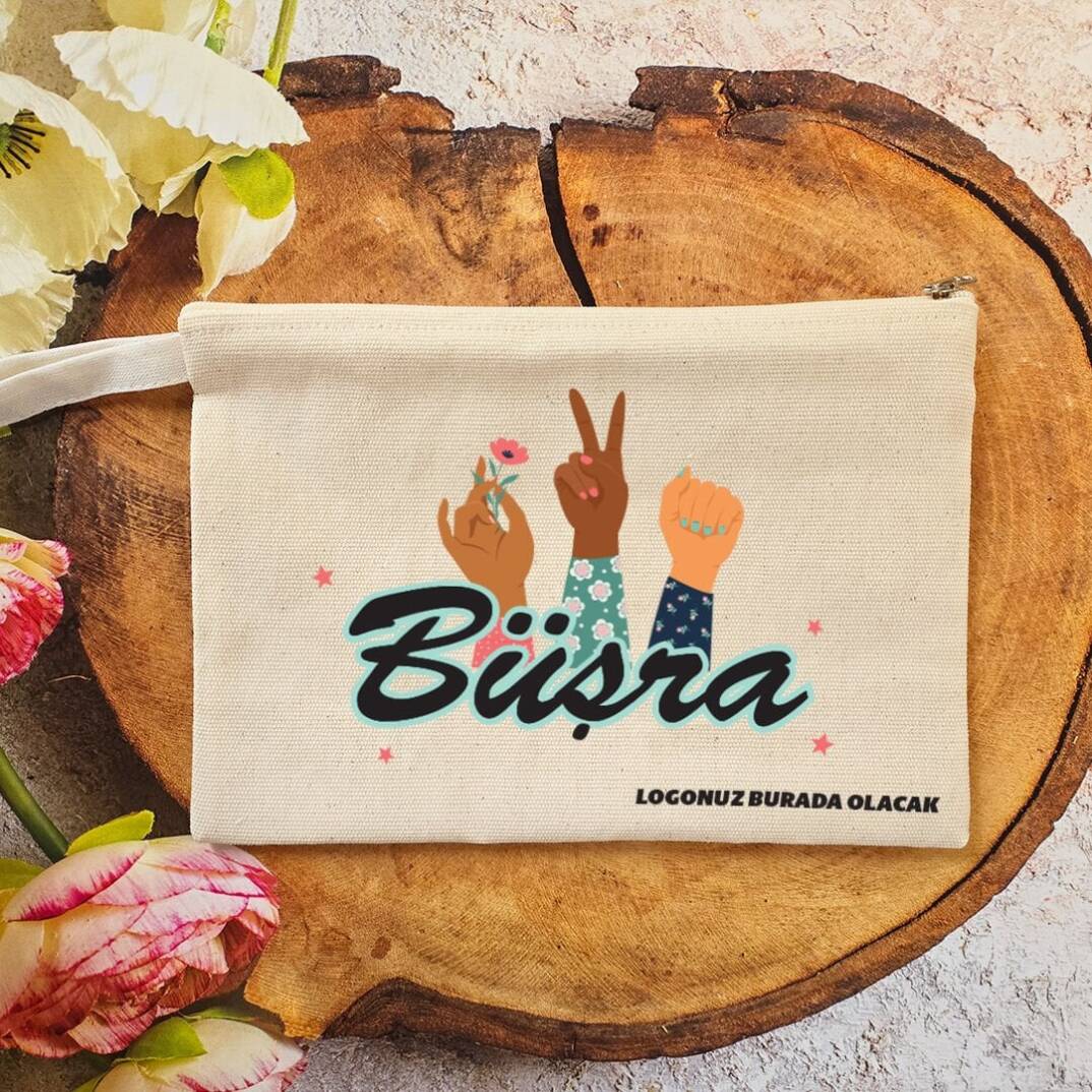Tek Tek İsimli Makyaj Çantası 8 Mart Kadınlar Günü Logo Baskılı Girl Power - 1