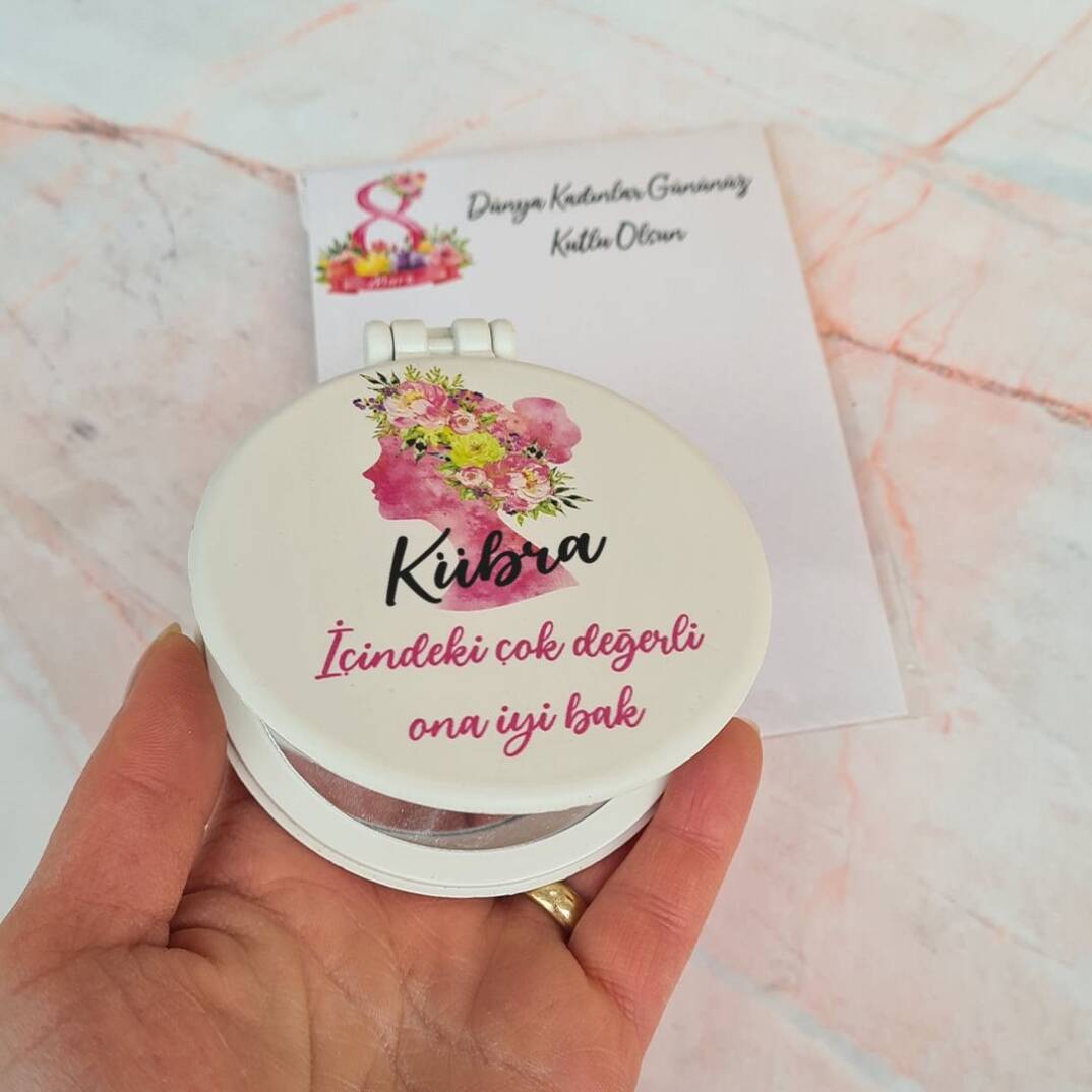 Tek Tek İsimli Pembe Kadın Silüeti 8 Mart Hediyelik Ayna - 3