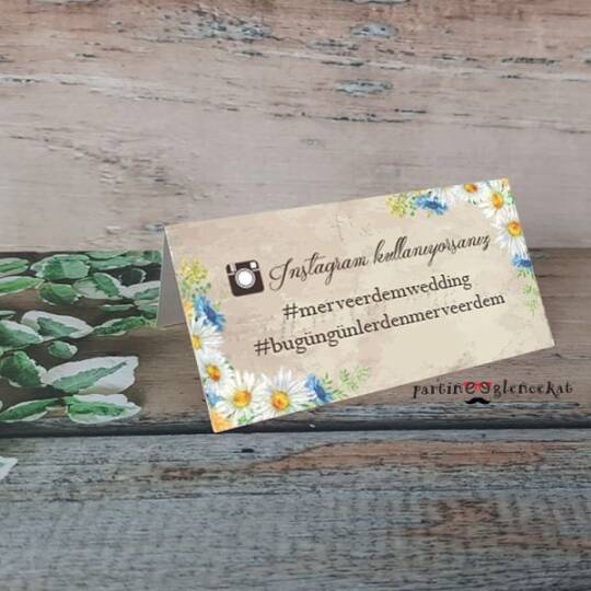 Vintage Papatya Konsept Hashtag / Masa Üstü İsim Kartları