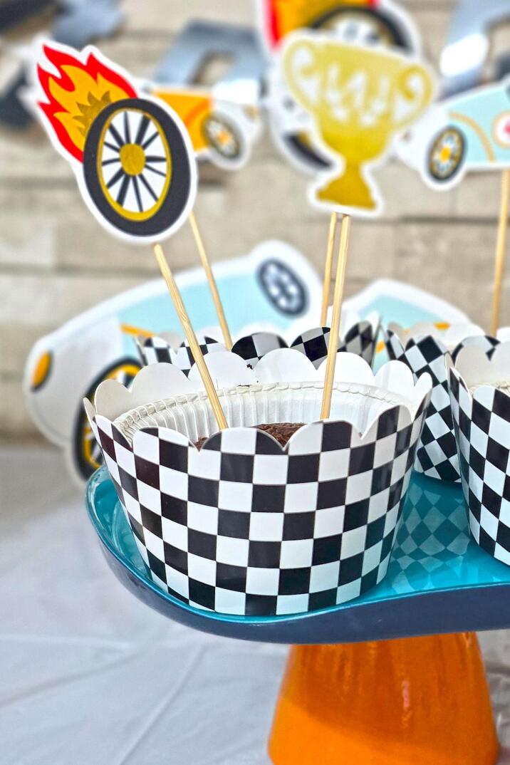 Yarış Konsepti Siyah Beyaz Dama Desen Cupcake Sargısı 10'lu - 1