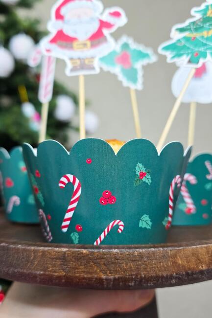 Yeşil Yılbaşı Desen Temalı Yılbaşı Cupcake Sargısı 10'lu Paket Yılbaşı Sofra Süsleri - 3