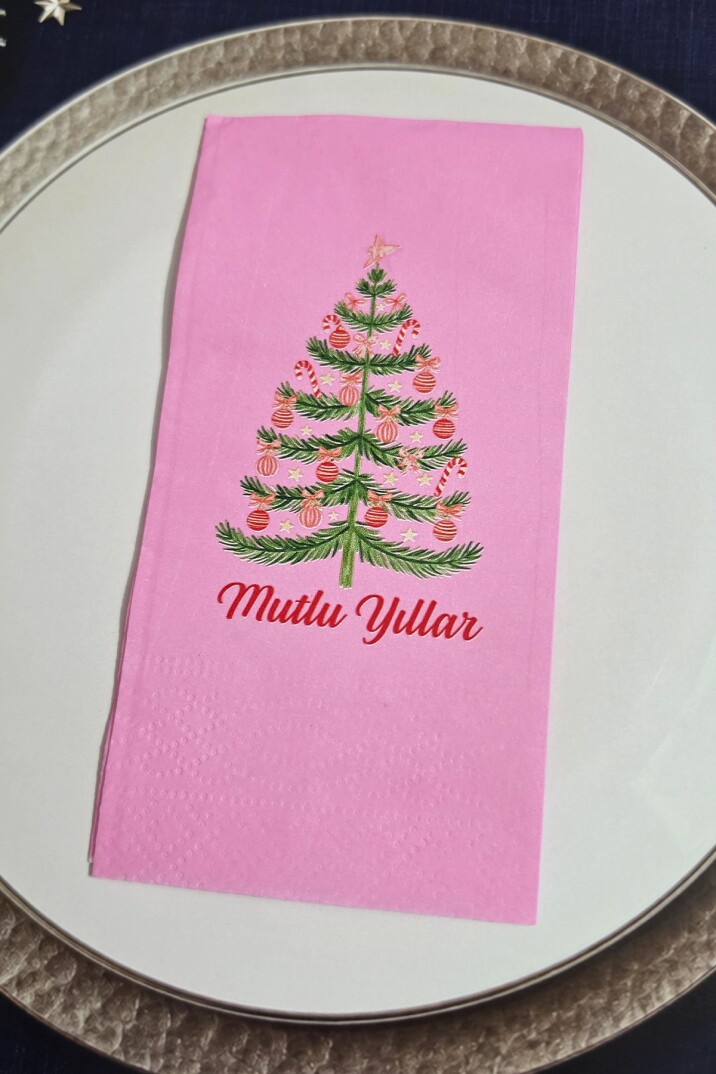 Yılbaşı Ağacı Mutlu Yıllar Baskılı Pembe Yılbaşı Peçetesi 12’li Paket - 2