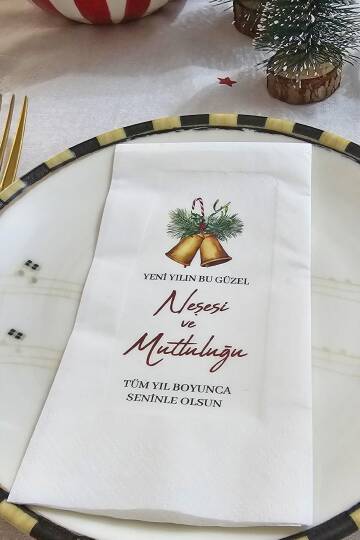 Yılbaşı Çanları ve Yılbaşı Dilekleri Baskılı Yılbaşı Peçetesi 20li Paket - 3
