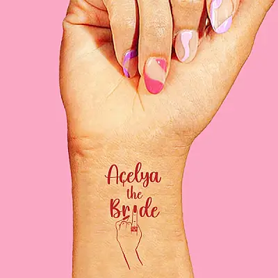 Kişiye Özel Yüzüklü Kırmızı Konsept Bride Dövme